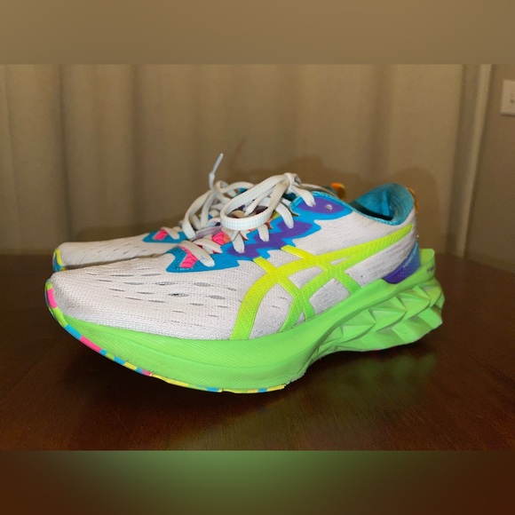 ASICS Novablast 2 - Picture 6 of 10